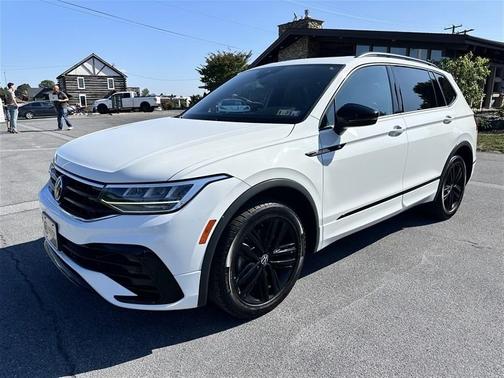 2022 Volkswagen Tiguan 2.0T SE R-Line Black 4MOTION