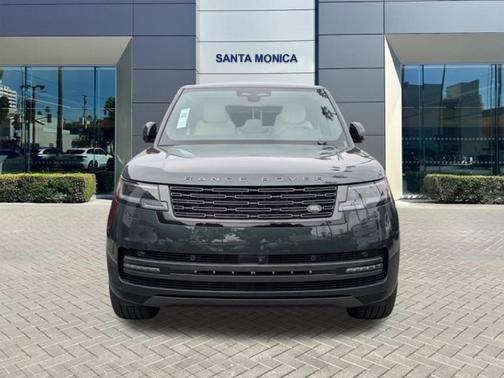 2025 Land Rover Range Rover P530 SE