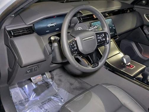 2026 Land Rover Range Rover Velar P400 Dynamic SE