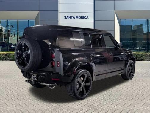 2025 Land Rover Defender P500 X-Dynamic SE