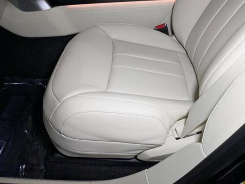 2025 Land Rover Range Rover P530 SE 7 Seat