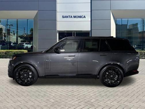 2025 Land Rover Range Rover P530 SE