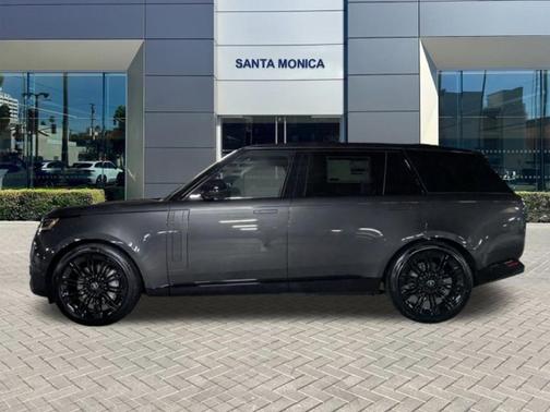 2025 Land Rover Range Rover P530 SE 7 Seat