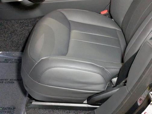 2025 Land Rover Range Rover P530 SE 7 Seat