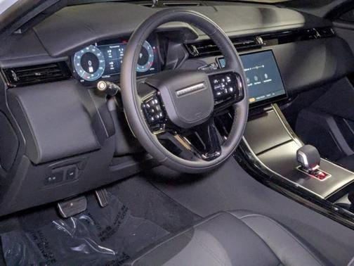 2026 Land Rover Range Rover Velar P400 Dynamic SE