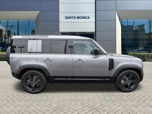 2022 Land Rover Defender 110 X-Dynamic HSE