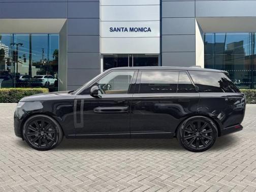 2025 Land Rover Range Rover P400 SE 7 Seat
