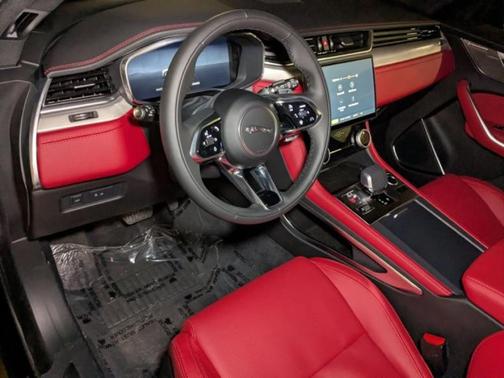 2025 Jaguar F-PACE P250 R-Dynamic S