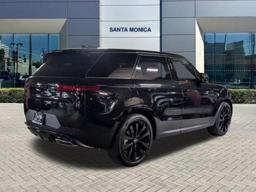 2025 Land Rover Range Rover Sport P360 SE