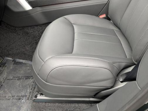 2025 Land Rover Range Rover P400 SE