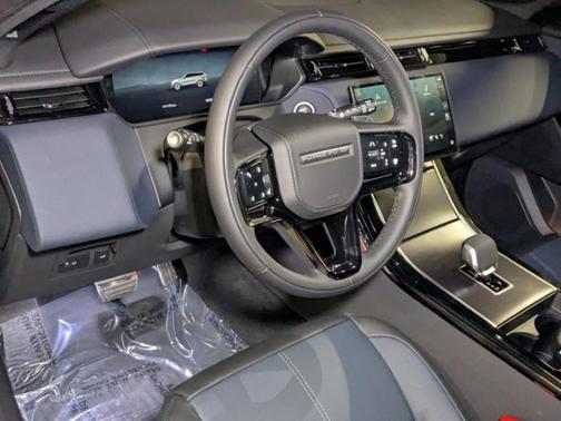 2026 Land Rover Range Rover Velar Dynamic SE