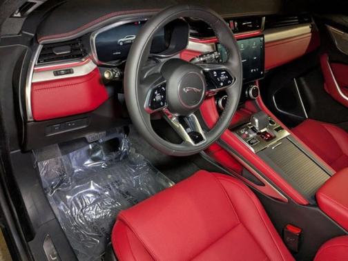 2025 Jaguar F-PACE P400 R-Dynamic S