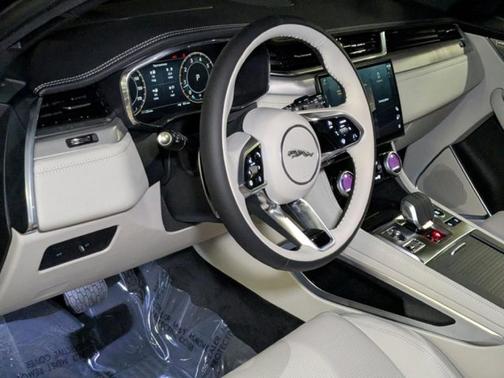 2026 Jaguar F-PACE P250 R-Dynamic S