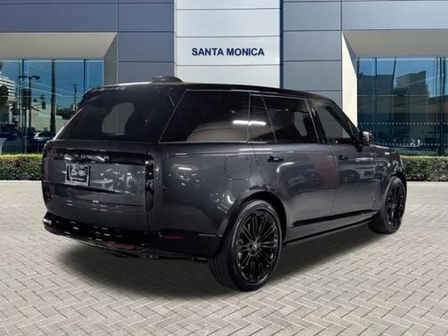2025 Land Rover Range Rover P530 SE 7 Seat
