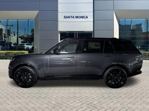 2025 Land Rover Range Rover P530 SE 7 Seat