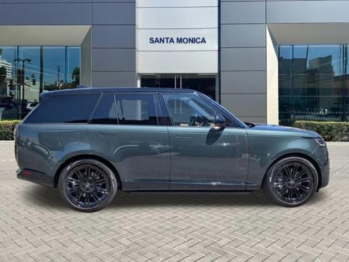 2023 Land Rover Range Rover P530 SE