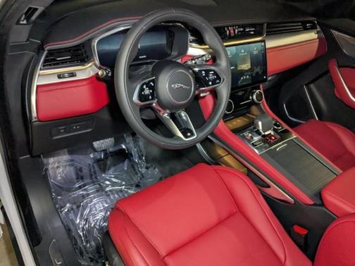 2025 Jaguar F-PACE P400 R-Dynamic S