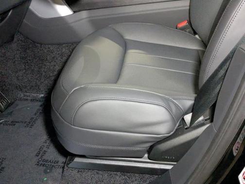 2025 Land Rover Range Rover P530 SE 7 Seat