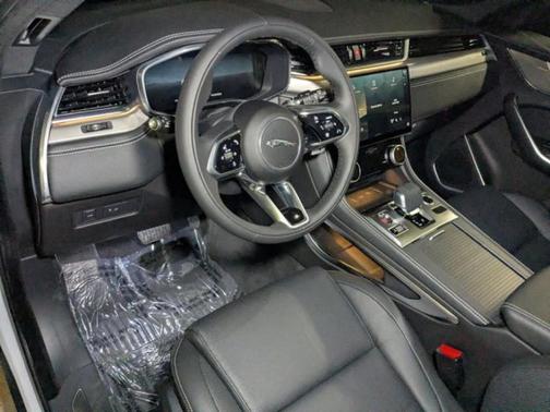 2025 Jaguar F-PACE P250 R-Dynamic S
