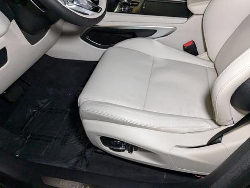 2025 Jaguar F-PACE P250 R-Dynamic S