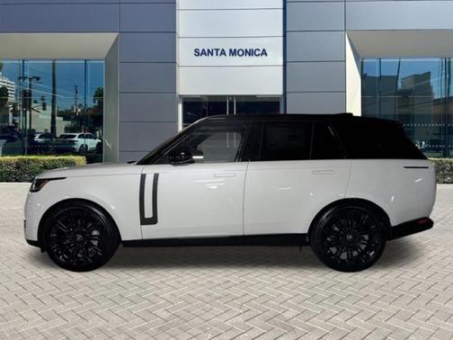 2025 Land Rover Range Rover P530 SE
