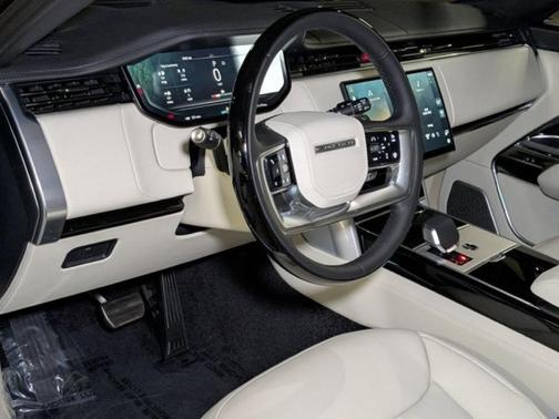 2025 Land Rover Range Rover AUTOBIOGRAPHY
