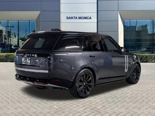2025 Land Rover Range Rover P550e Autobiography