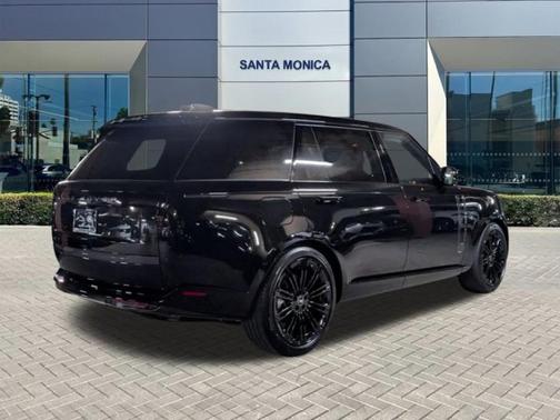 2025 Land Rover Range Rover P400 SE 7 Seat