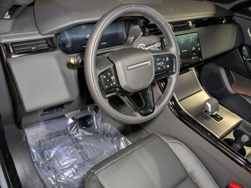 2026 Land Rover Range Rover Velar P250 Dynamic SE