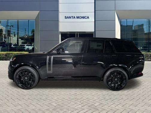 2025 Land Rover Range Rover P530 SE