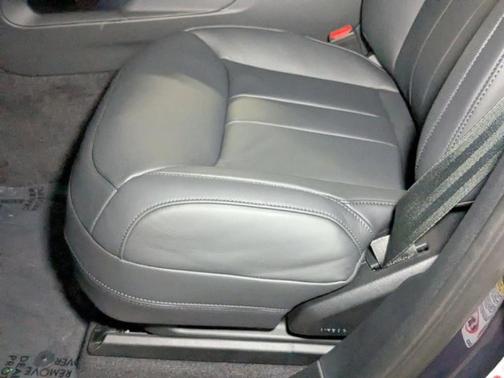 2025 Land Rover Range Rover Sport P360 SE