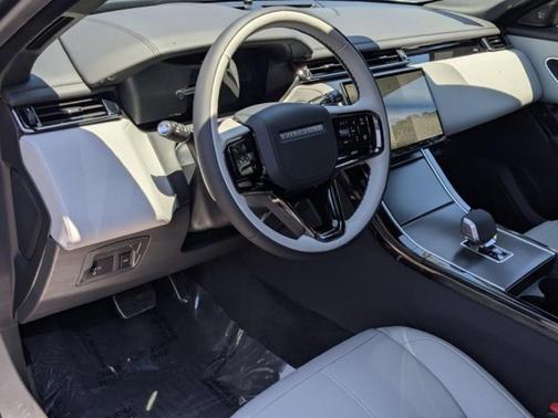 2026 Land Rover Range Rover Velar P400 Dynamic SE