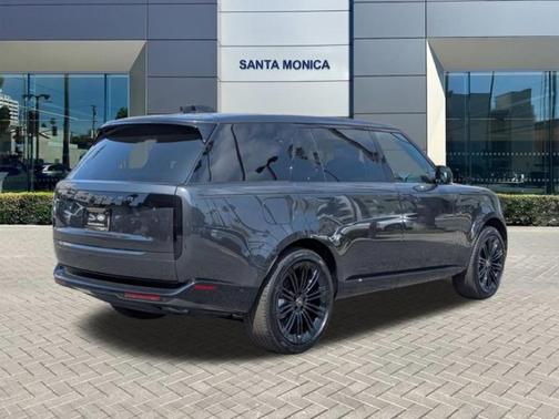 2025 Land Rover Range Rover P400 SE 7 Seat