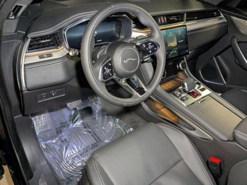 2026 Jaguar F-PACE P250 R-Dynamic S