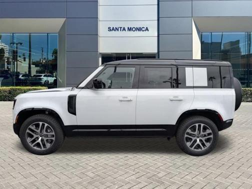 2025 Land Rover Defender P400 X-Dynamic SE