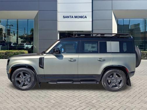 2025 Land Rover Defender P400 X-Dynamic SE