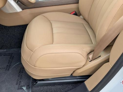 2025 Land Rover Range Rover P400 SE