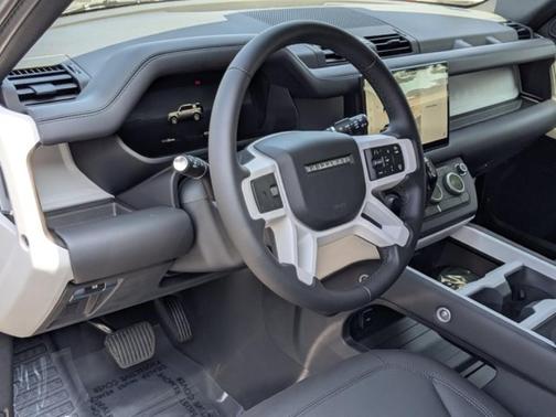2025 Land Rover Defender P400 S