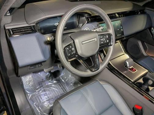 2026 Land Rover Range Rover Velar P250 Dynamic SE