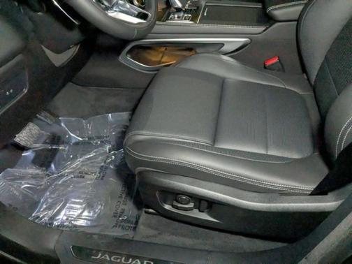 2025 Jaguar F-PACE P250 R-Dynamic S