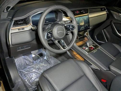 2025 Jaguar F-PACE P250 R-Dynamic S