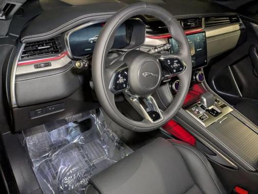 2026 Jaguar F-PACE P250 R-Dynamic S