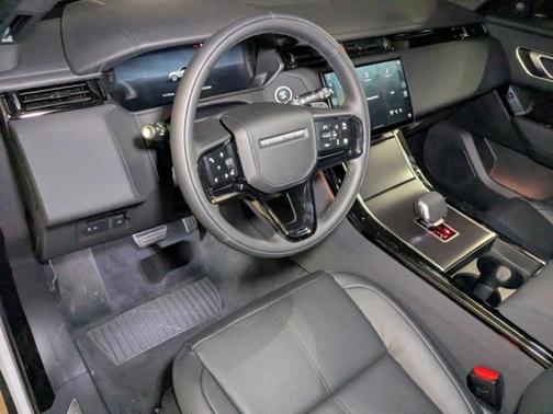 2026 Land Rover Range Rover Velar P250 Dynamic SE