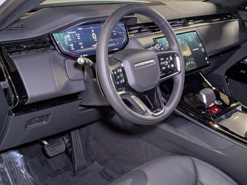 2025 Land Rover Range Rover Sport P360 SE