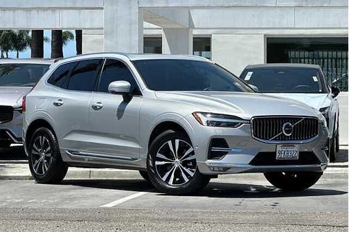 Silver Dawn 2023 Volvo XC60 Plus