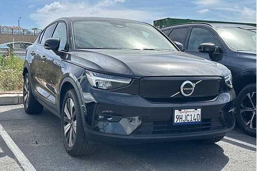 Onyx Black 2023 Volvo C40 Recharge Pure Electric Plus
