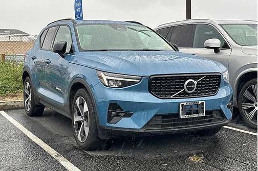 2023 Volvo XC40 Plus