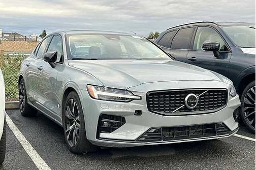 2025 Volvo S60 Plus