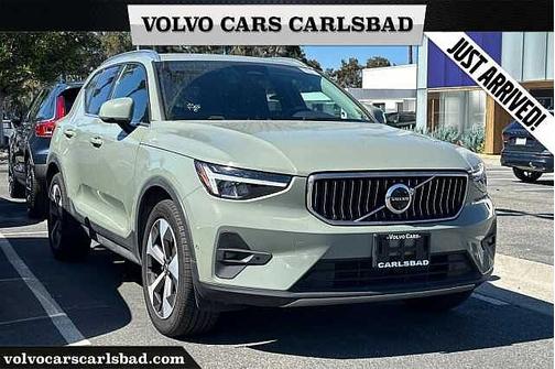 2025 Volvo XC40 Plus