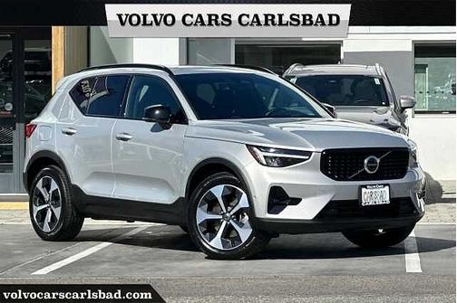 2025 Volvo XC40 Plus